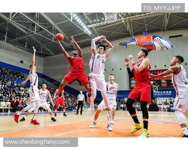 杭州篮球队在世界锦标赛中的默契配合与战术分析 杭州篮球队在世界锦标赛中的默契配合与战术分析